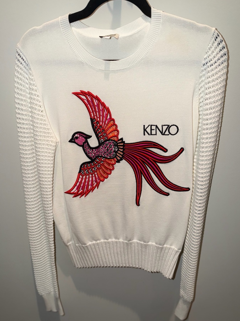 KENZO White Pullover Sweater with Embroidered Red-Pink Bird and Knit sleeves